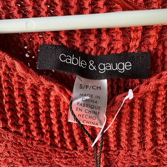Cable & Gauge Textured Red Knit Top - Picture 2 of 5